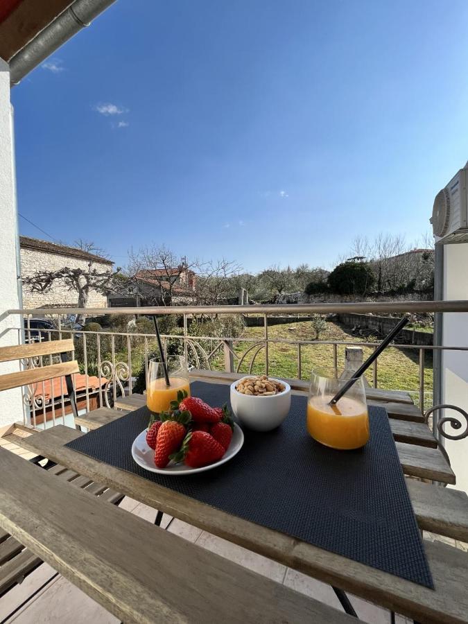 Apartment Lorun 47 Tar-Vabriga Zewnętrze zdjęcie